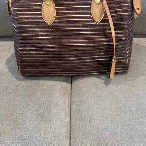 LOUIS VUITTON Monogram Eden Speedy in Peach